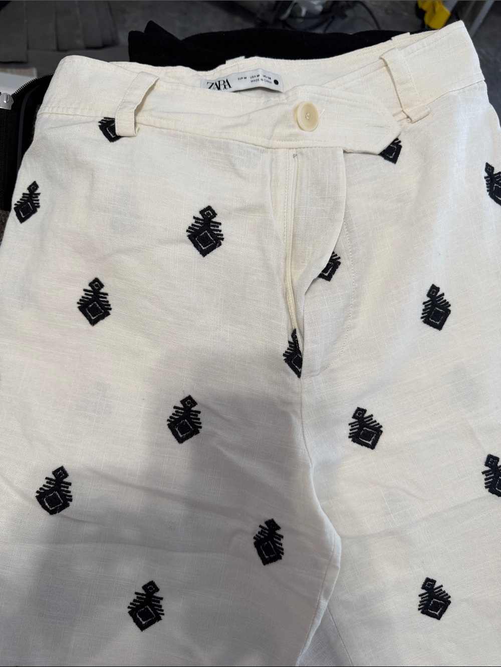 Zara Cream Pants with Black Embroidered Motifs
